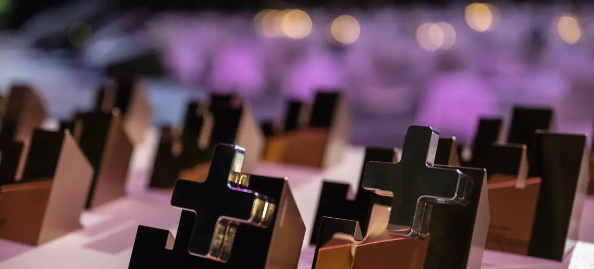 Awards op tafel van de Effie Awards