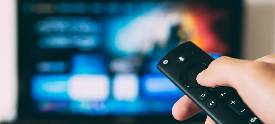 TV afstandsbediening stockfoto 2023