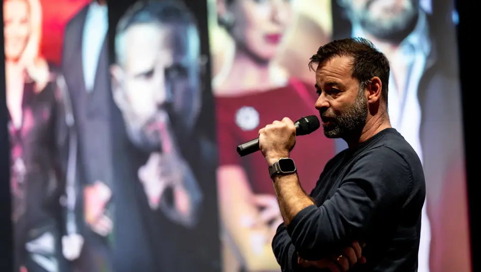 Presentatie Peter van der Vorst tijdens RTL event